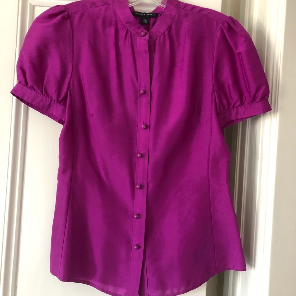 NWT Banana Republic, Magenta silk blouse, Sz Small
